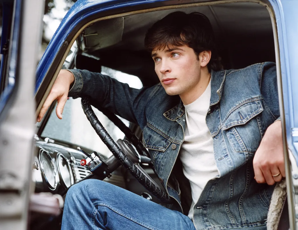 Tom Welling as Clark Kent in 