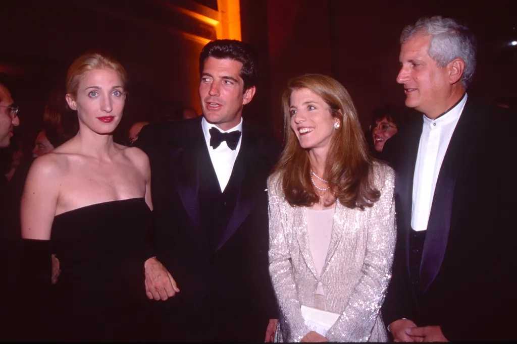 Carolyn Bessette-Kennedy, John F Kennedy Jr, Caroline Kennedy-Schlossberg, and Edwin Schlossberg attend a Municipal Art Society event.