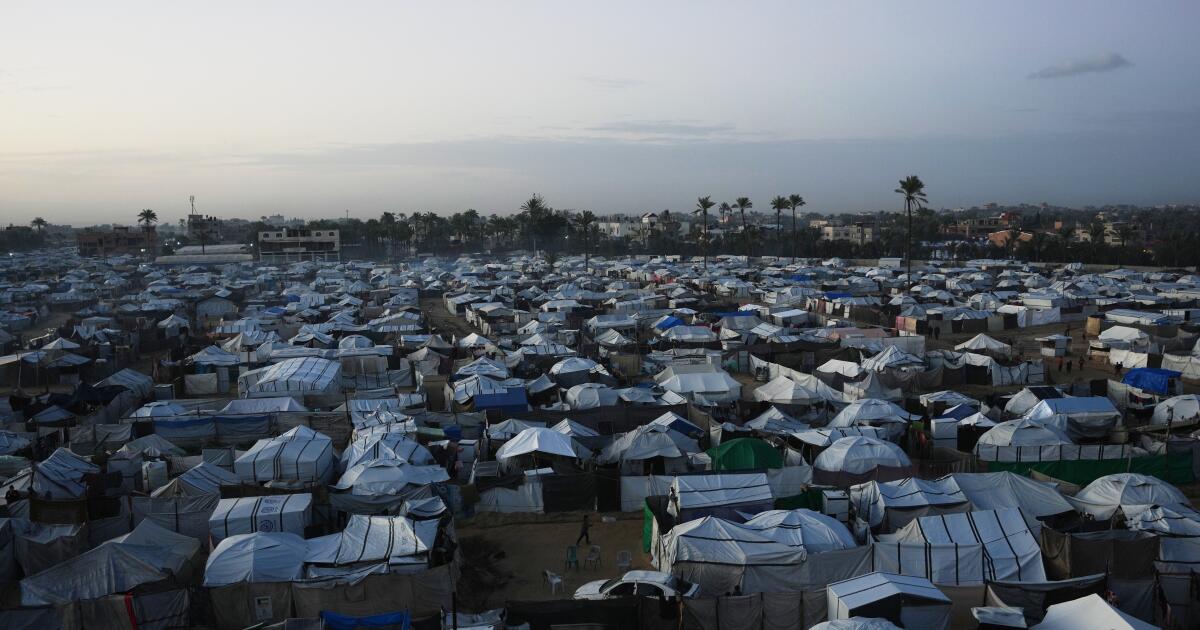 Hamas says it will dissolve its Gaza government when new Palestinian body takes over