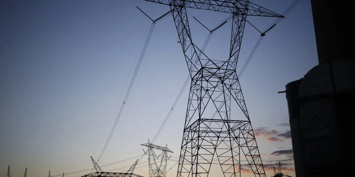 U.S. utilities are planning a $1.4 trillion spending spree, up 30%,  over the next five years amid the AI construction boom
