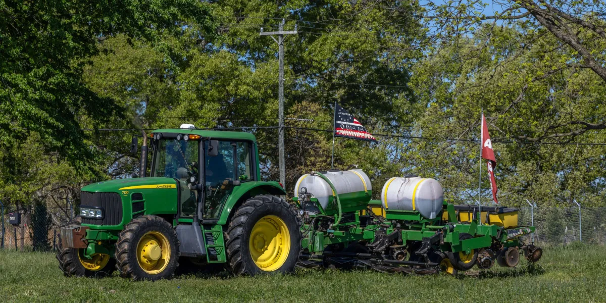 The Iran war’s fertilizer shock is hammering American farmers and 70% can’t afford what they need for this year’s growing season