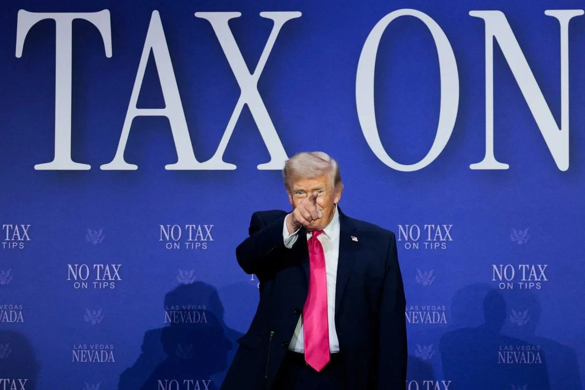 Trump pours gas on GOP civil war with new attacks on MAGA icons: ‘I should do a list’