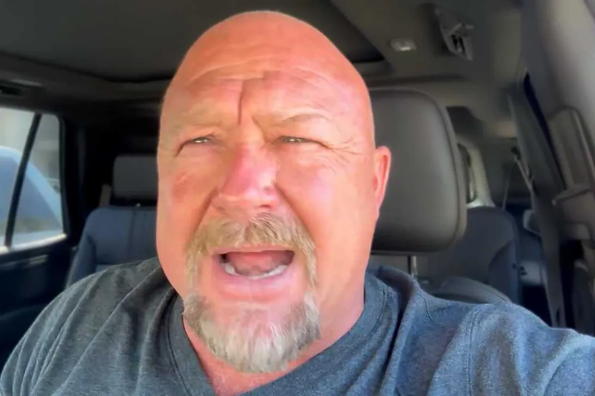 ‘Disaster’: Alex Jones claims Trump is plotting to throw midterms in ‘landslide’