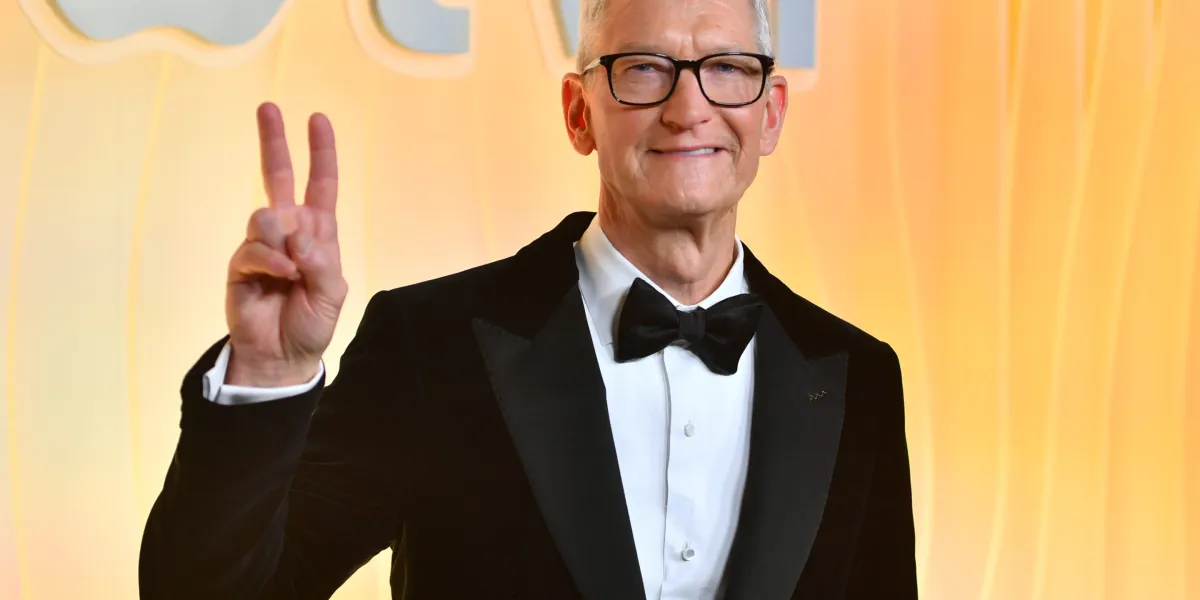 Apple just named its next CEO—and Tim Cook is passing down the same advice Steve Jobs once gave him