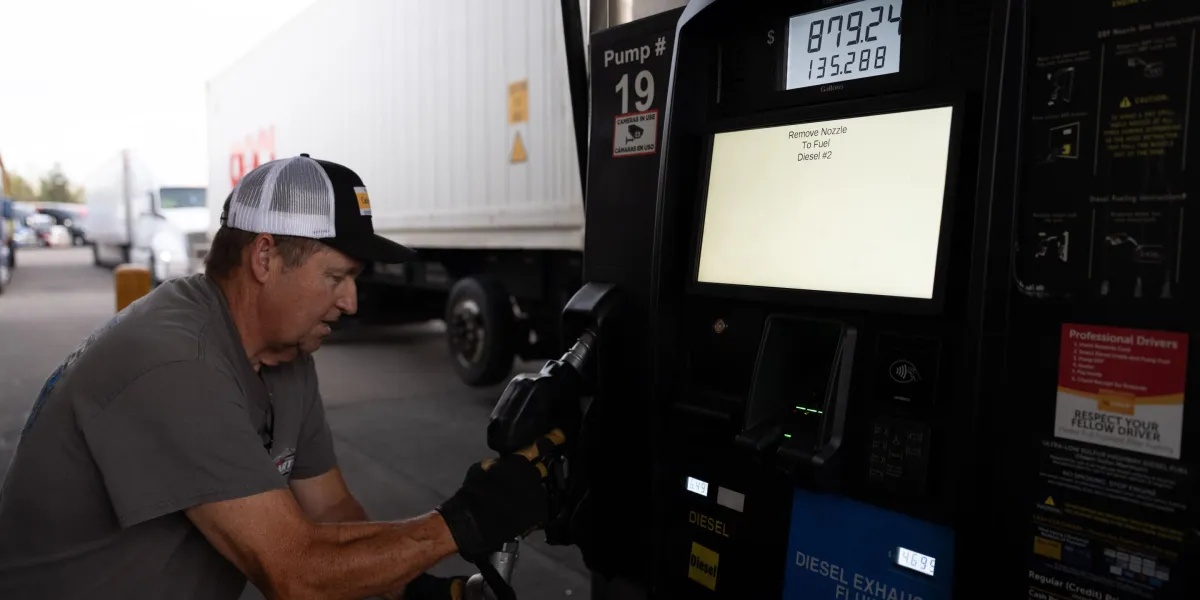 U.S. consumer confidence inches up even as the Iran war sends energy prices soaring