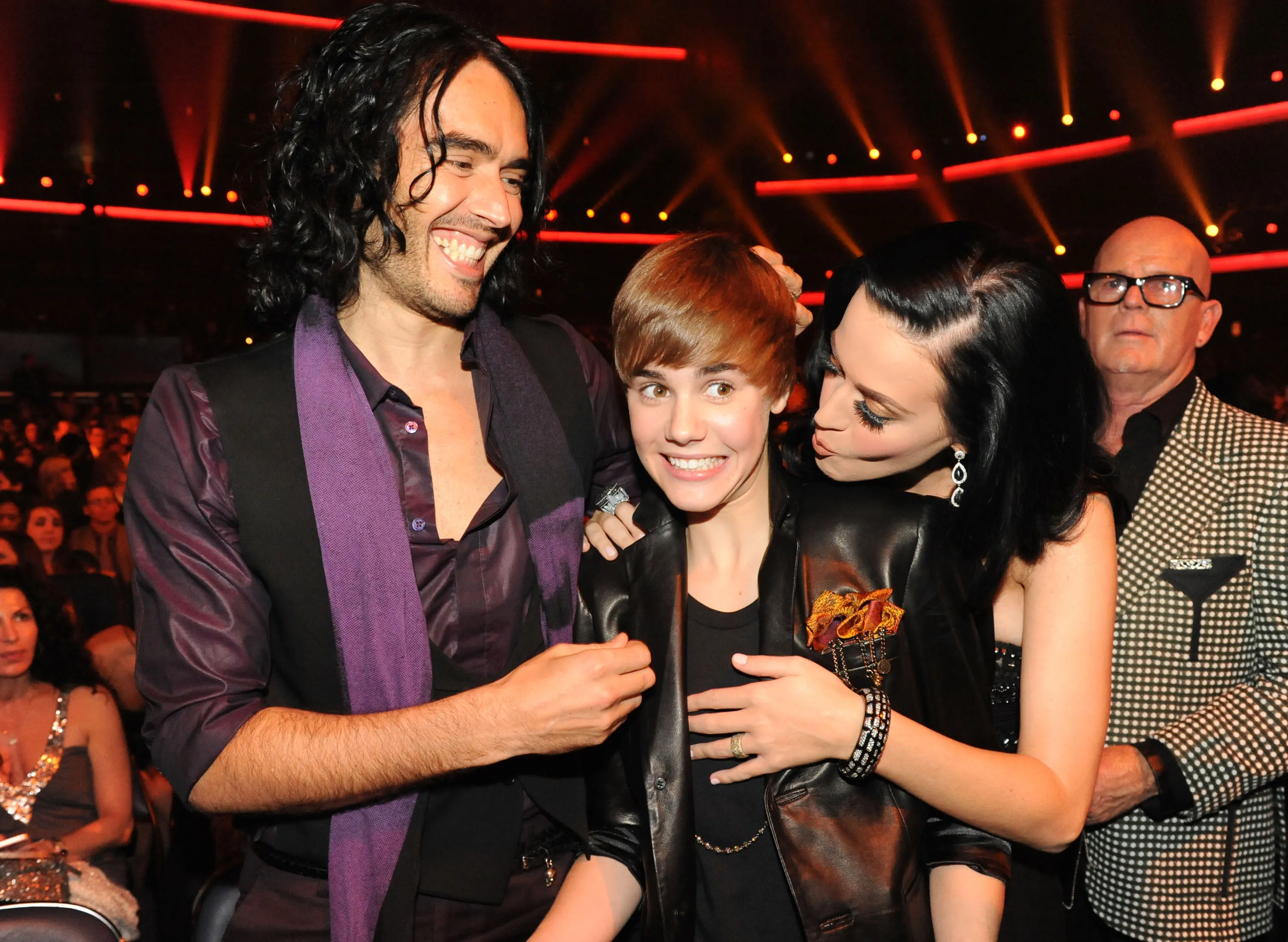 Russell Brand, Katy Perry and Justin Bieber at the 2010 American Music Awards