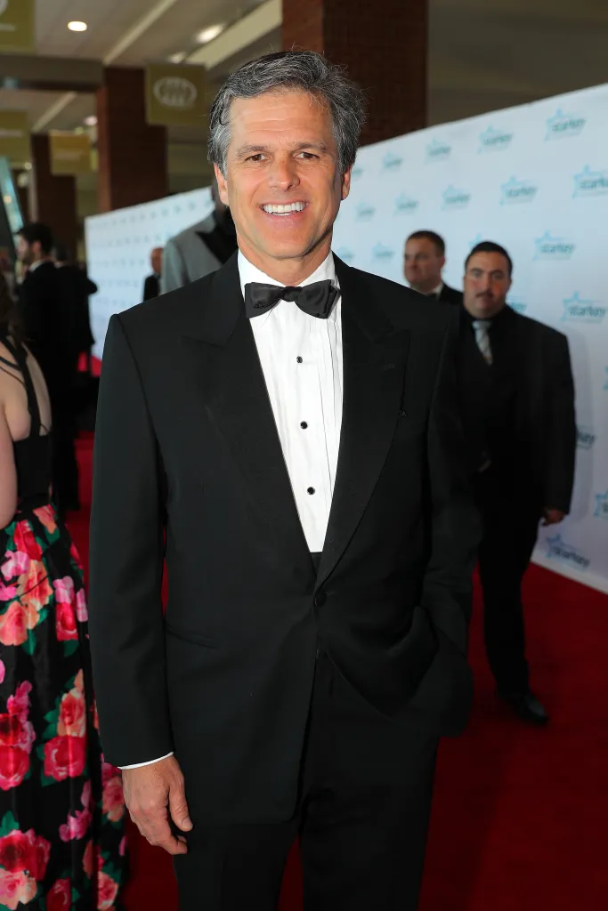Dr. Timothy Shriver walks the red carpet at the 2018 So the World May Hear Awards Gala.