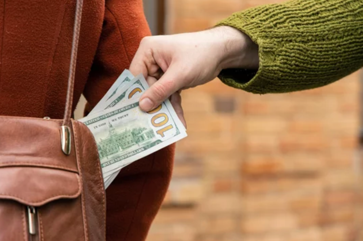 Dear Abby: My son stole money meant for his daughter’s college fund