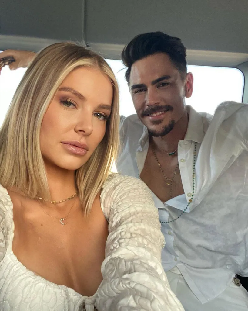 Ariana Madix and Tom Sandoval posing for a selfie.