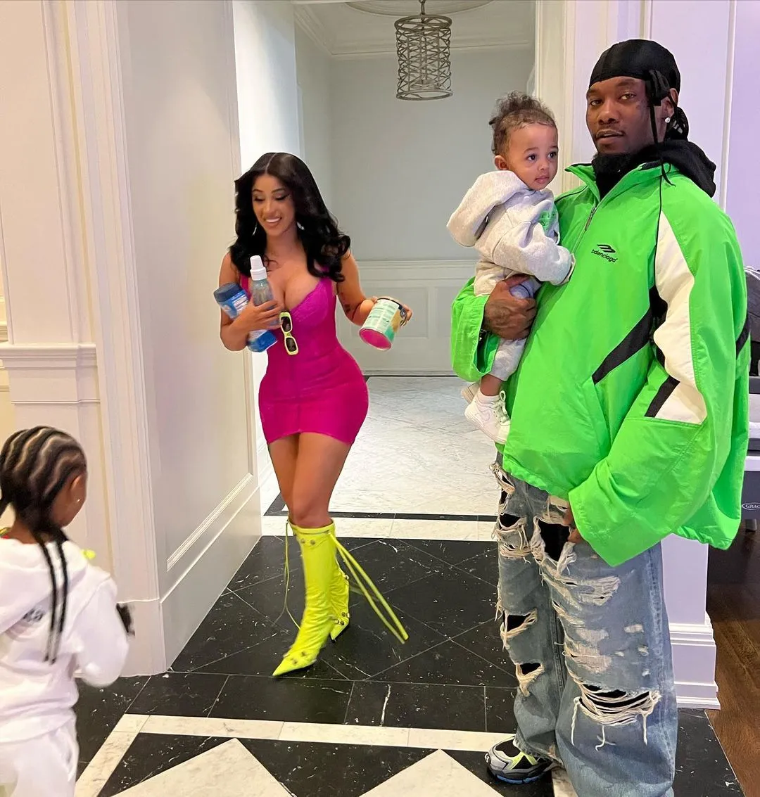 Cardi B and Offset with their daughters