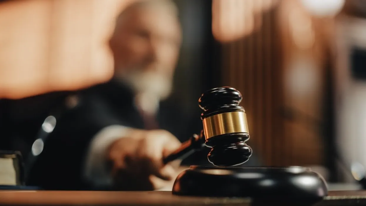 Judge blows up Newsmax’s attempt to game courts in lawsuit against Fox News