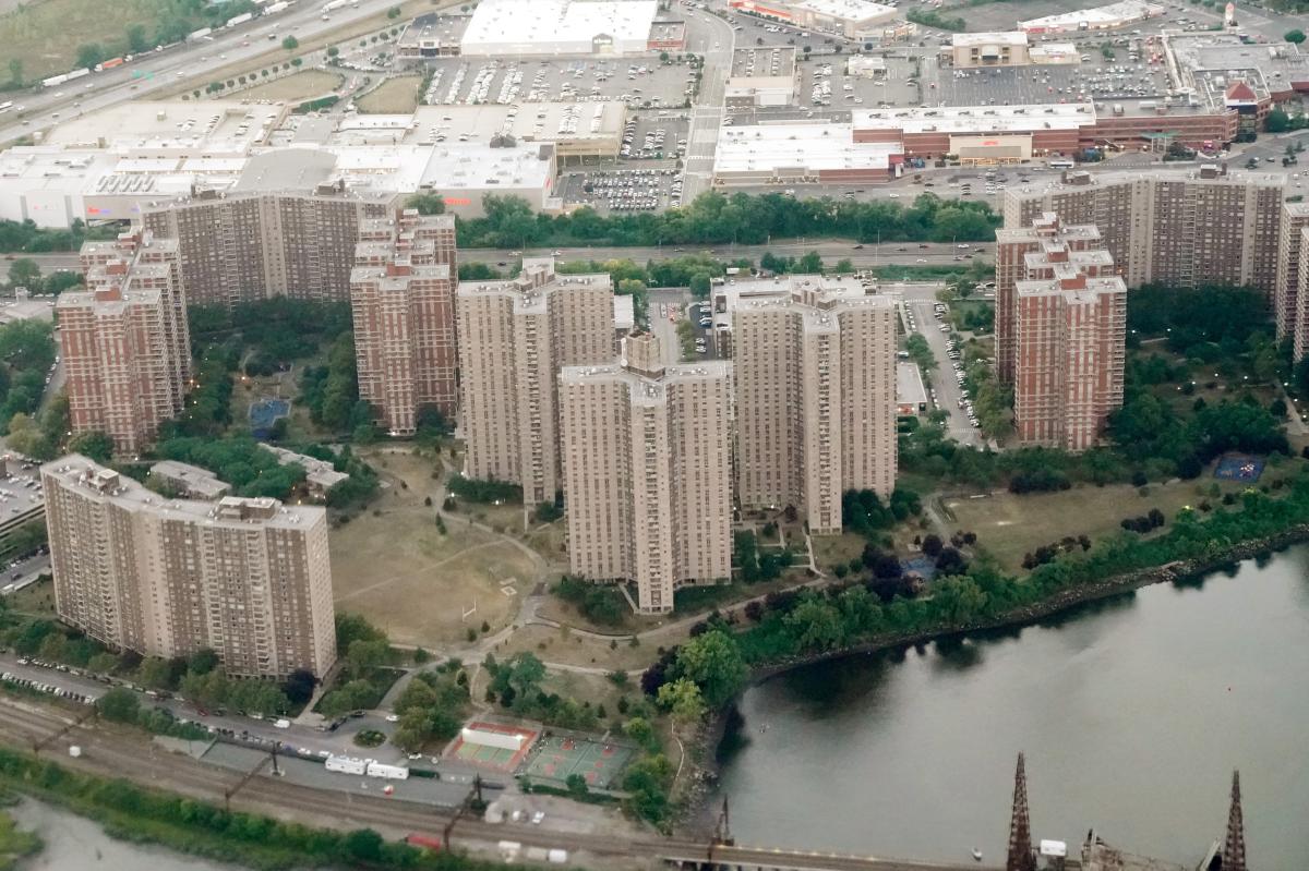 NY’s climate mandates may send fees in affordable Co-Op City complex soaring from $950 to $4K