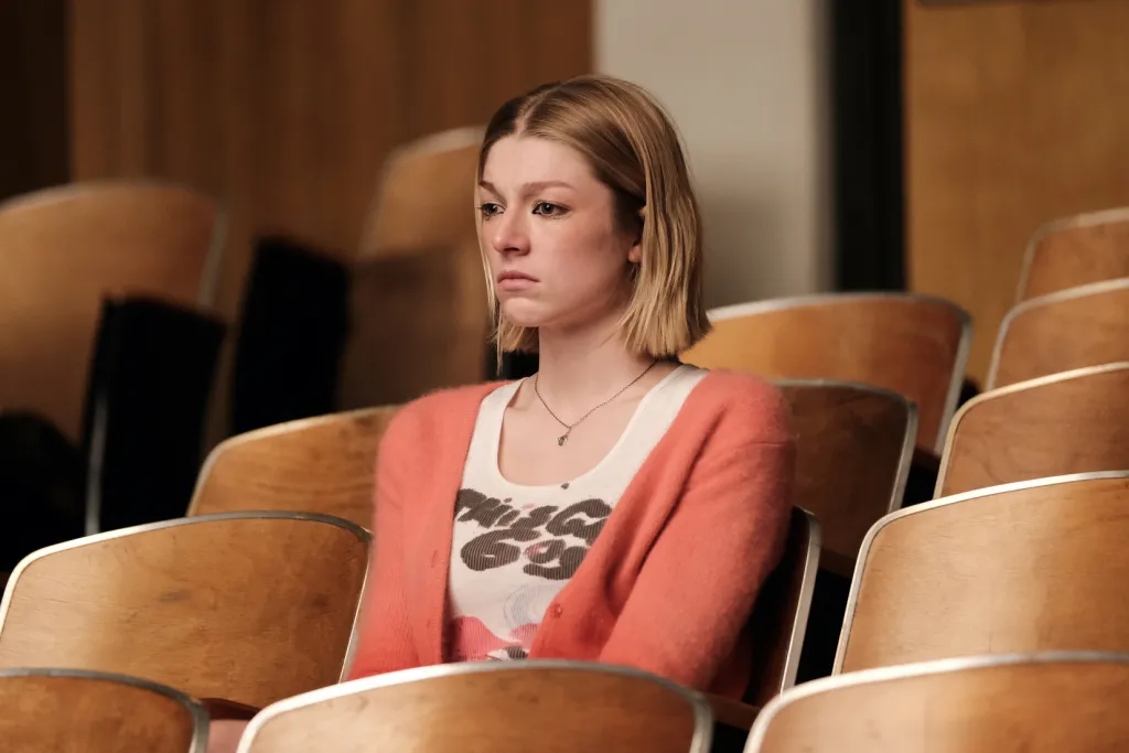 Hunter Schafer as Jules Vaughn in HBO's series 