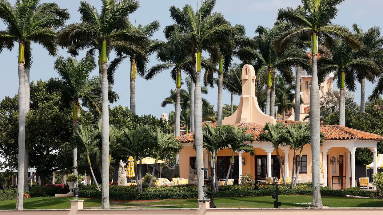 Historians sue to stop Trump from rerunning his Mar-a-Lago document scheme
