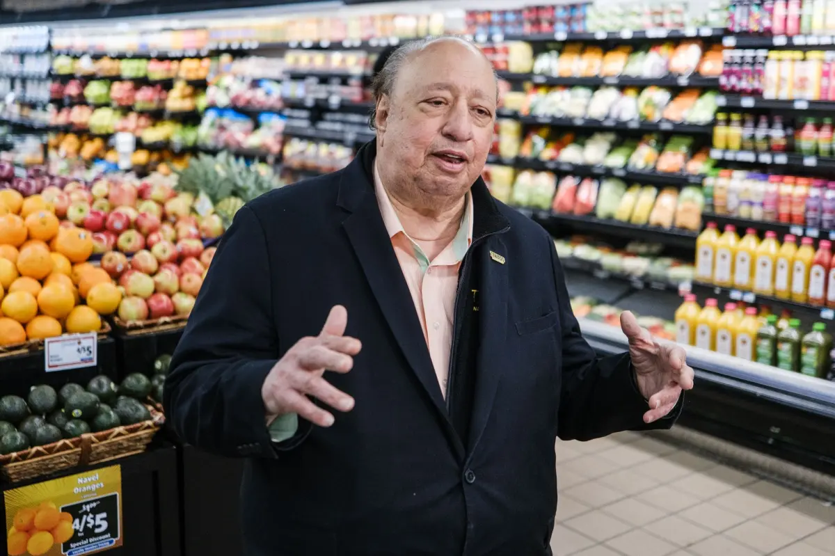 Dining and dashing about with Gristedes and WABC Radio owner John Catsimatidis