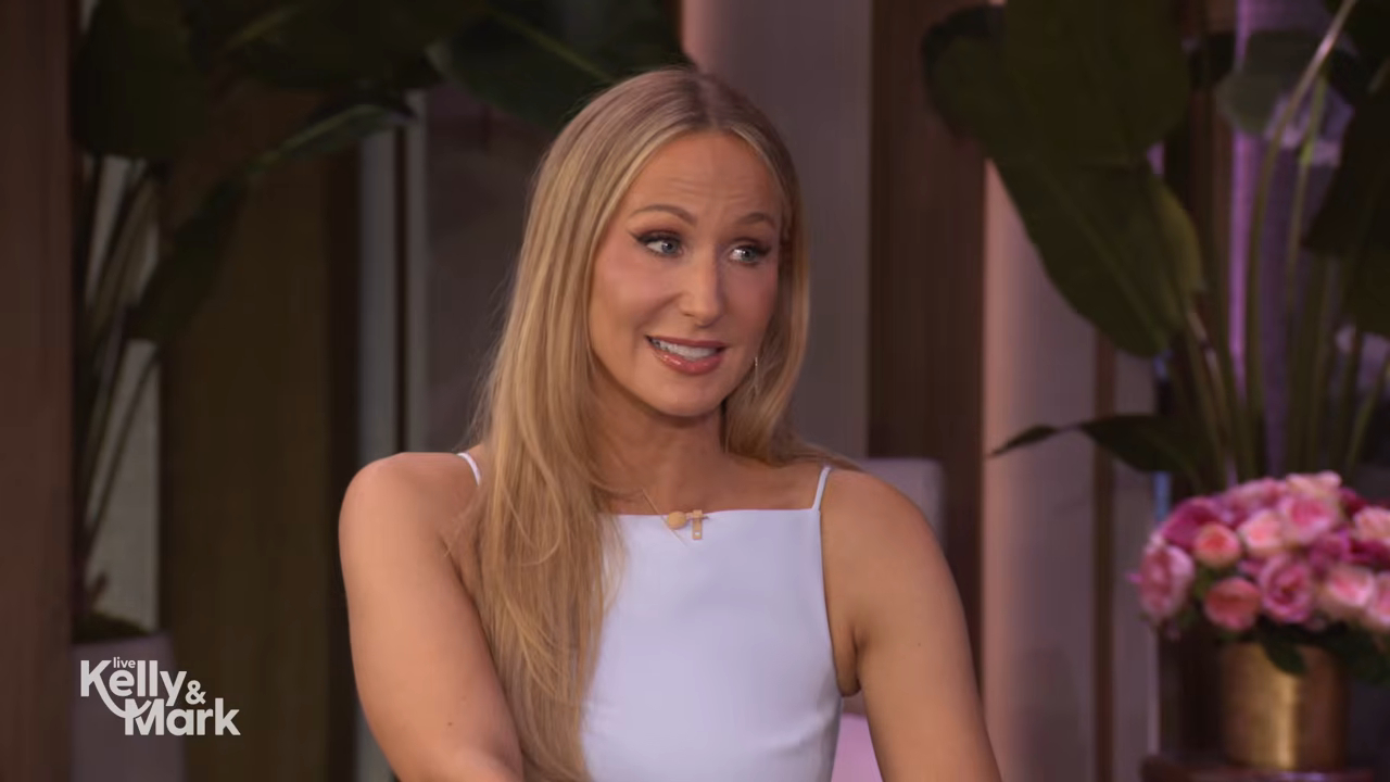 Nikki Glaser on Live with Kelly and Mark.