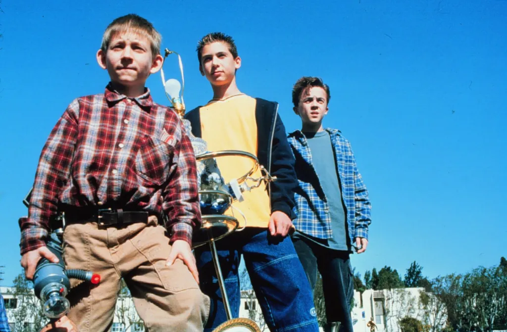 Dewey, Reese, and Malcolm from "Malcolm in the Middle" looking up at the sky.