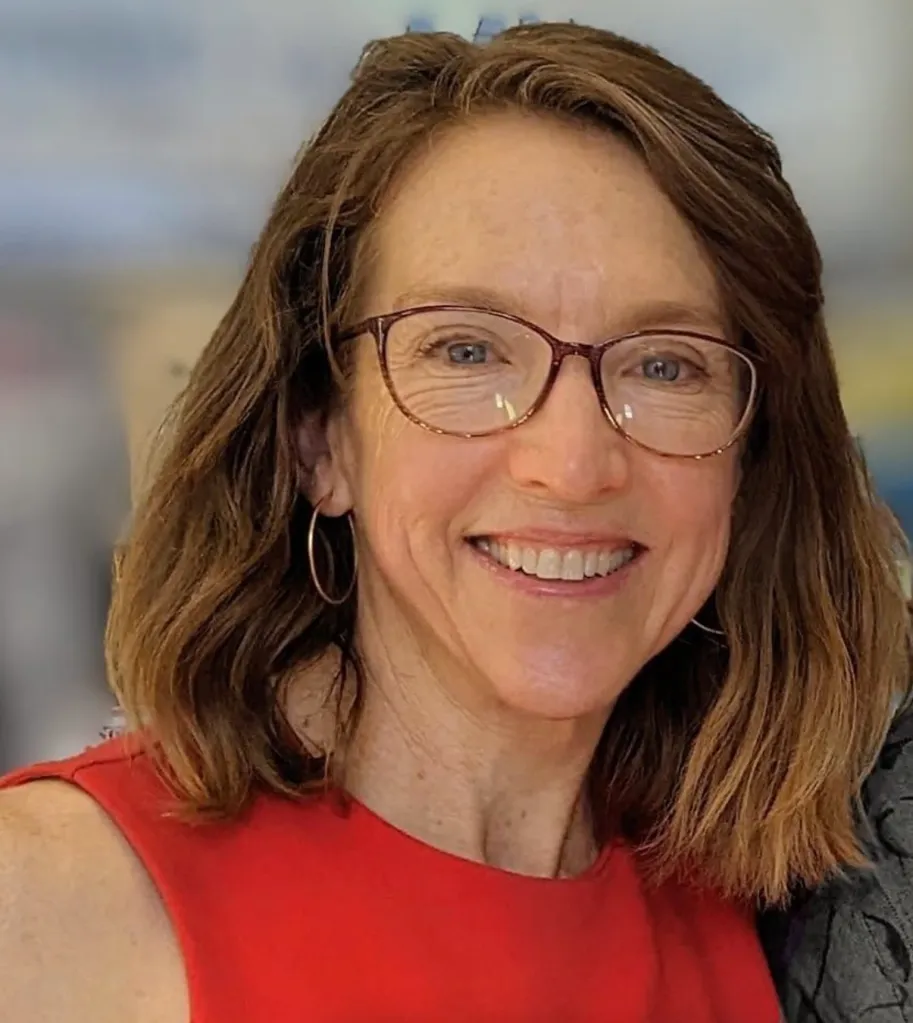 Headshot of Supervisor Anne Cottrell.