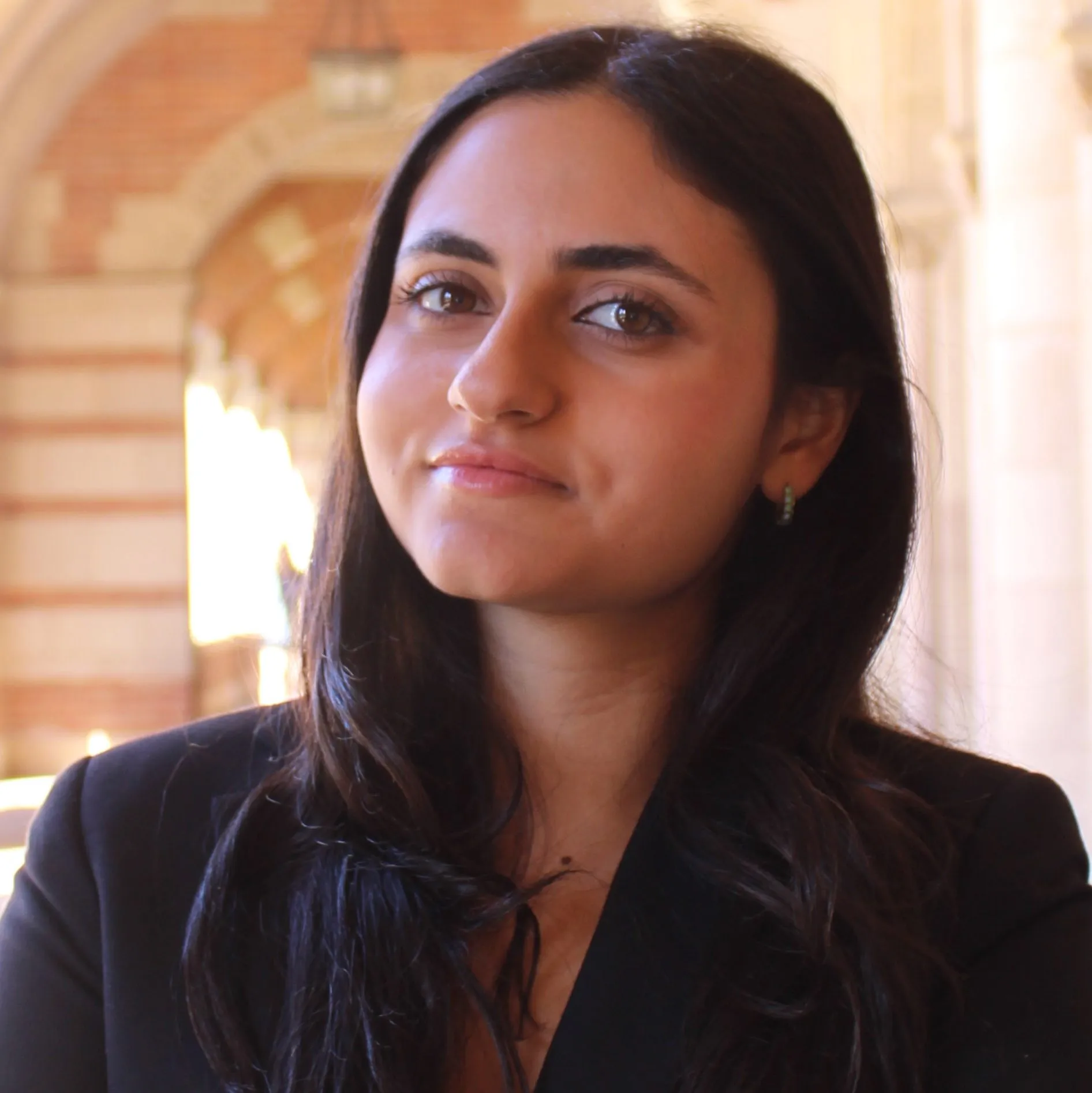Headshot of Talia Davood, General Representative 1.
