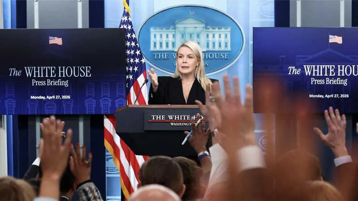 Karoline Leavitt’s praising of Donald Trump results in mockery from critics