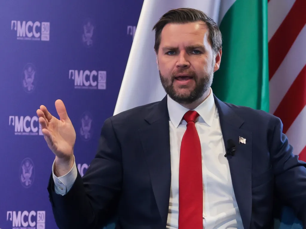 JD Vance speaking at Mathias Corvinus Collegium.