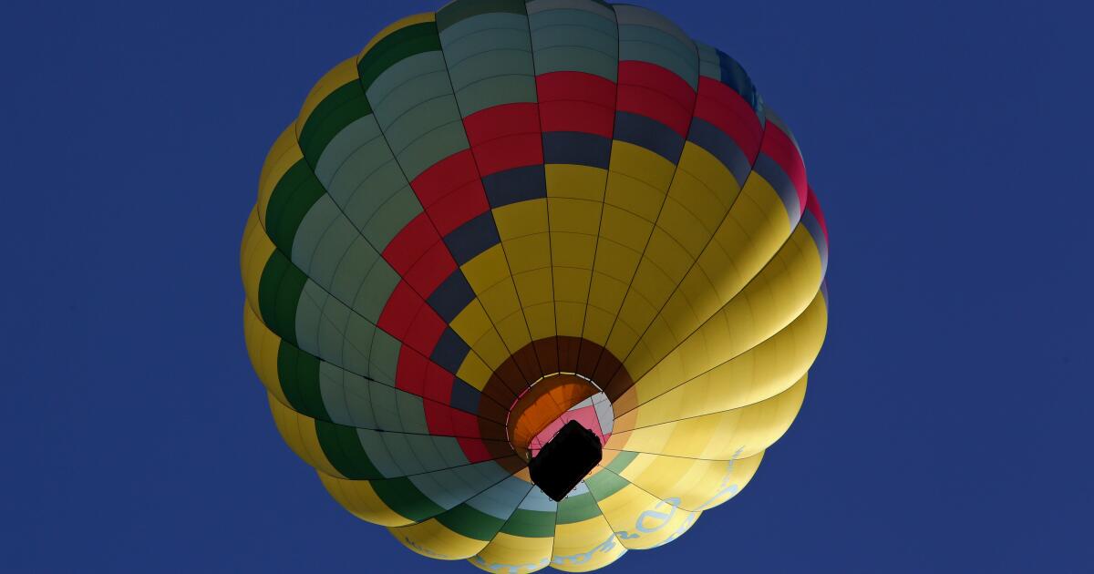 13 strangers and a giant balloon crash Temecula couple’s Saturday morning