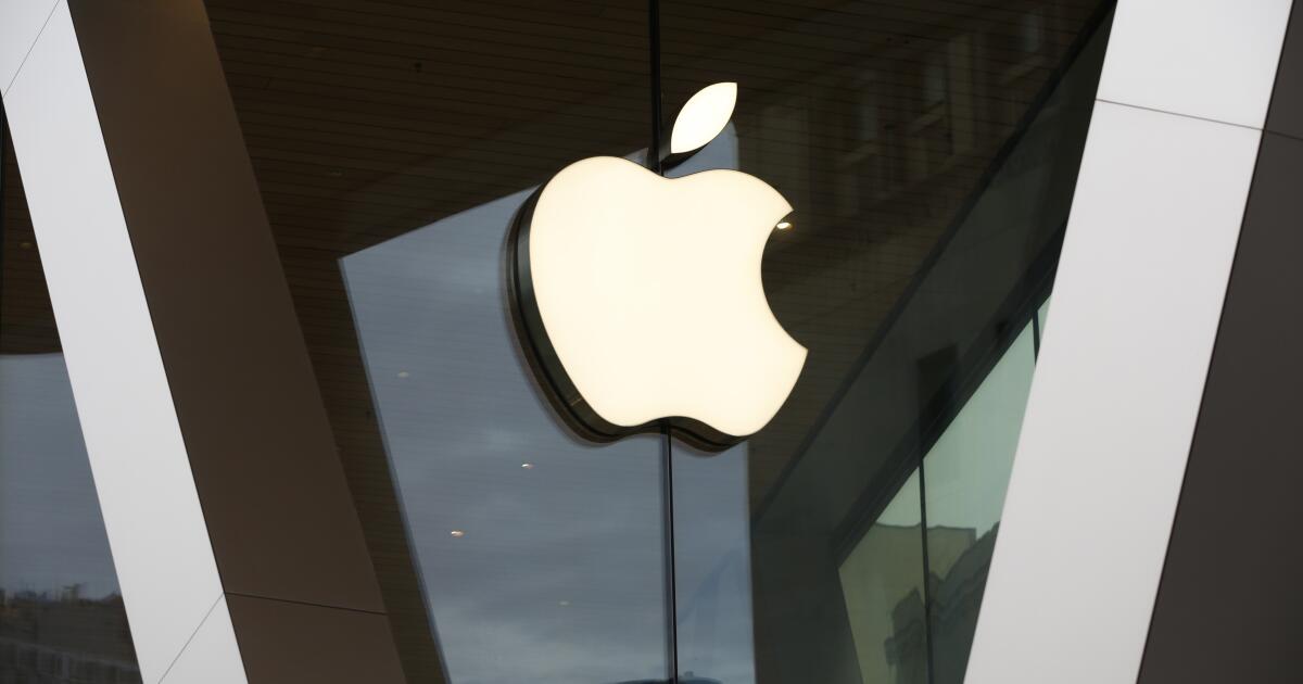 Apple names next CEO; Tim Cook to become chairman