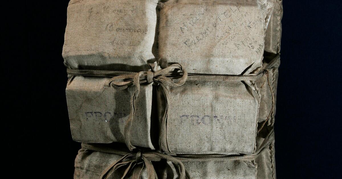 Life jacket worn by a passenger who survived the Titanic auctioned for over $900,000