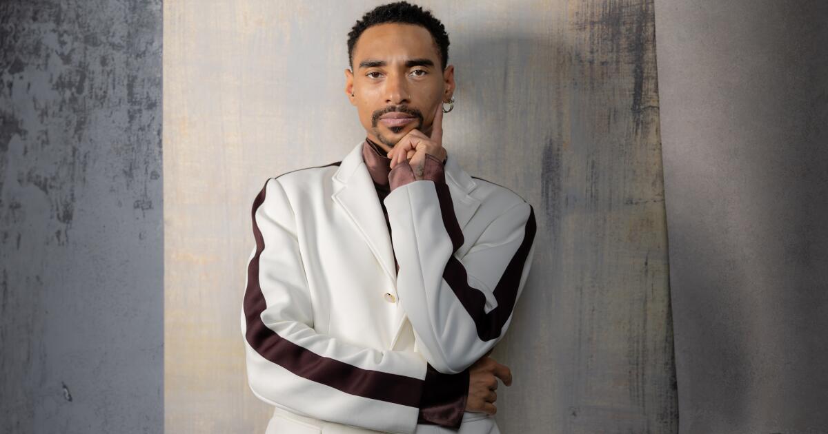 Durand Bernarr stole hearts at the Grammys. Now, he wants to make sure you can’t look away