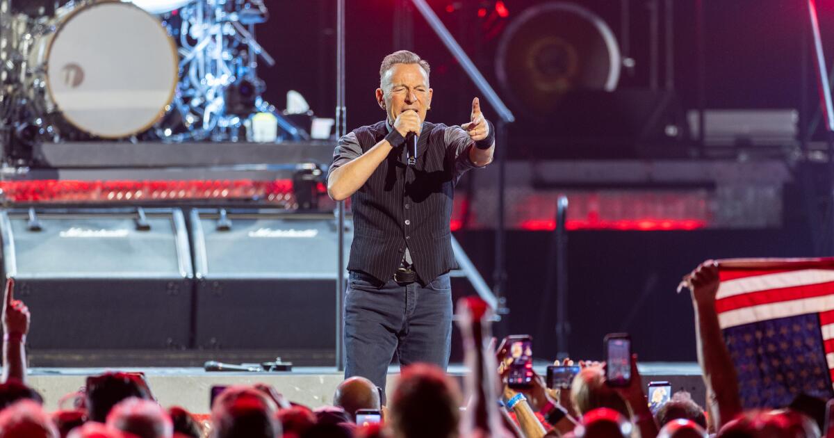 Bruce Springsteen’s comeback at Kia Forum is no victory lap. It’s a battle against Trump