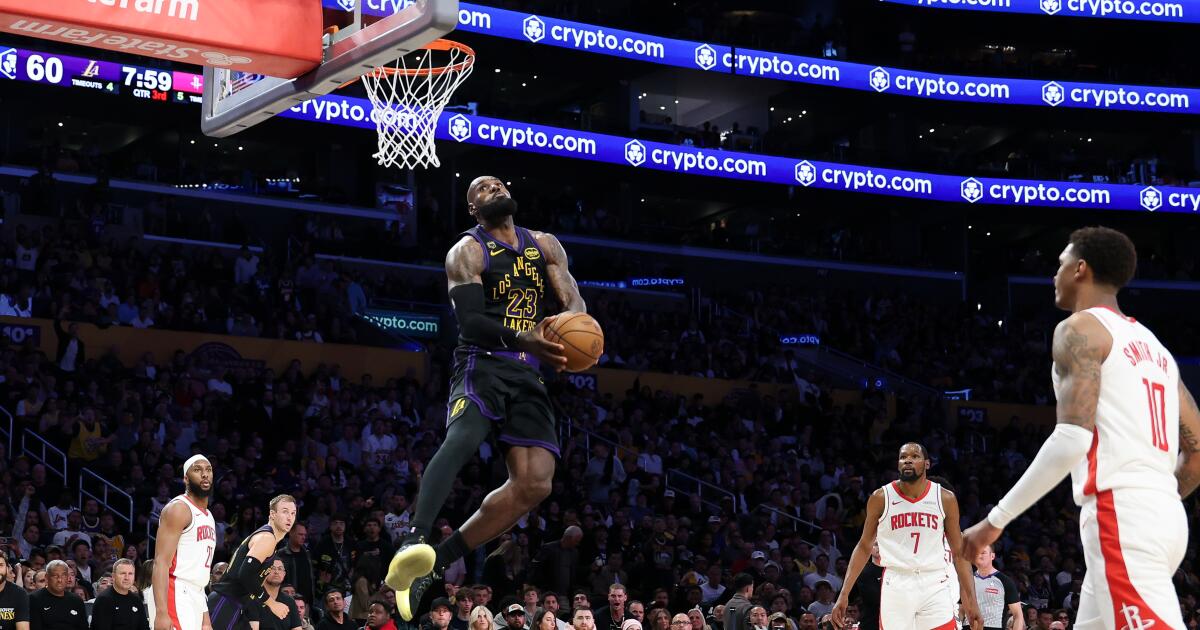 Lakers beat Rockets in Game 2 with a new Big Three