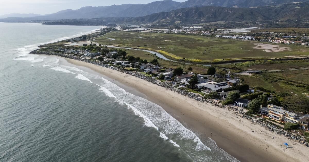Spencer Pratt’s move to Santa Barbara County after his Palisades house burned raises eligibility questions in L.A. mayor’s race