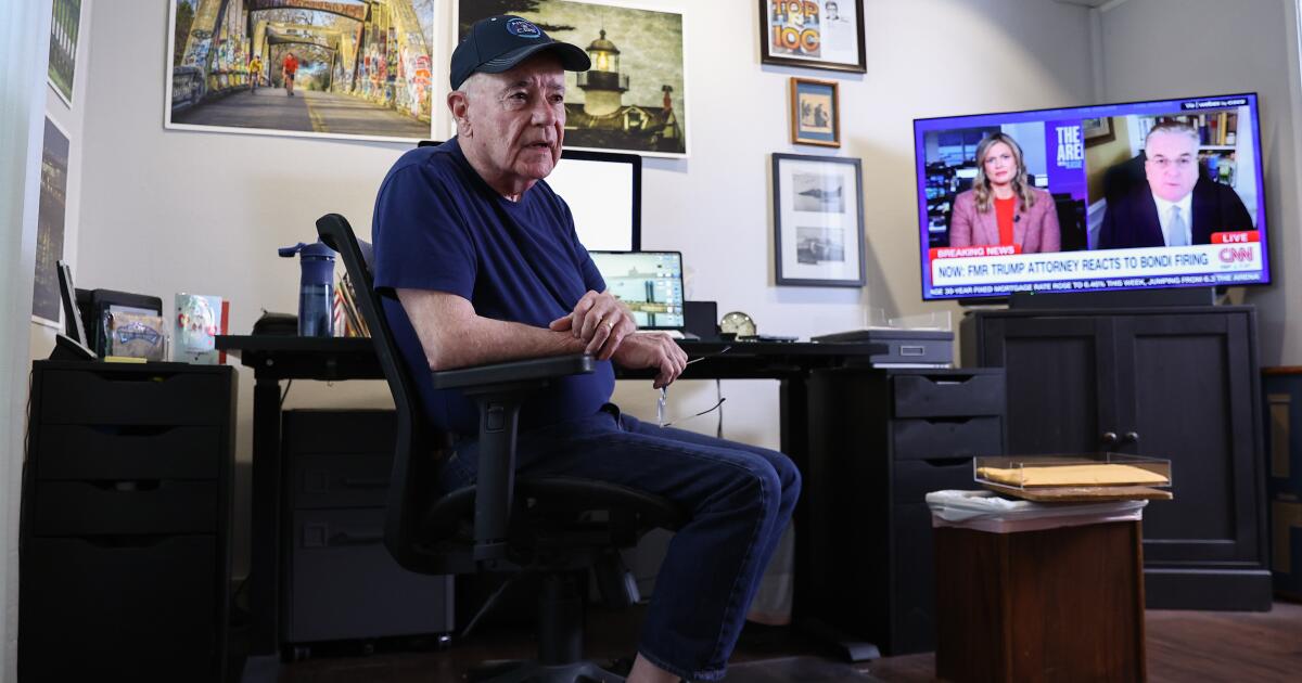 For more than 30 years — day in, day out — he’s chronicled California. One paragraph at a time