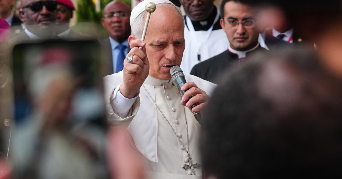 Pope calls for justice and closing income gap in Equatorial Guinea Mass with presidential family