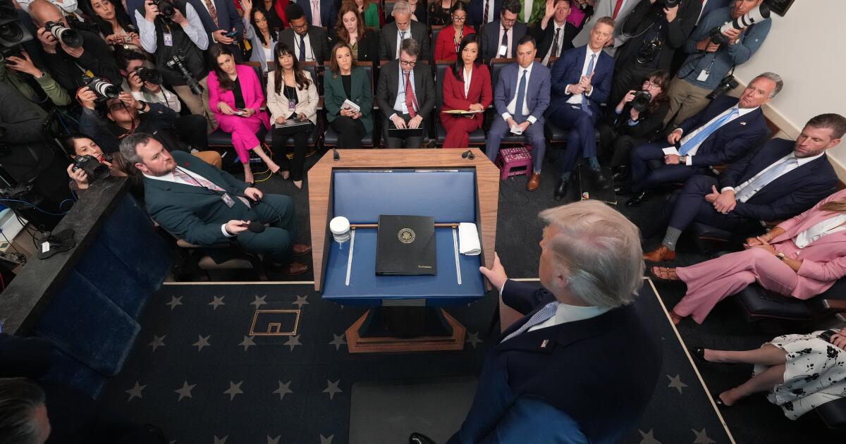 Trump holds fast to Tuesday deadline, threatening Iran’s bridges and power plants