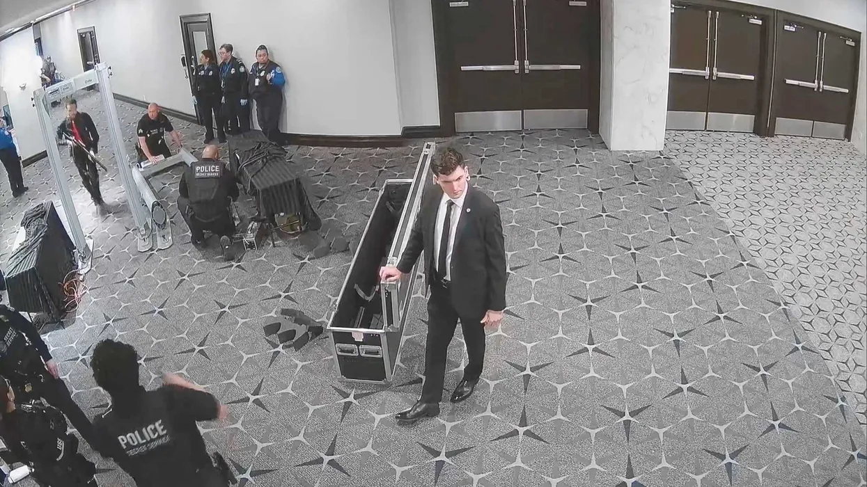 Journalist dismantles Trump admin’s narrative on WHCD shooting: ‘Don’t see a muzzle flash’