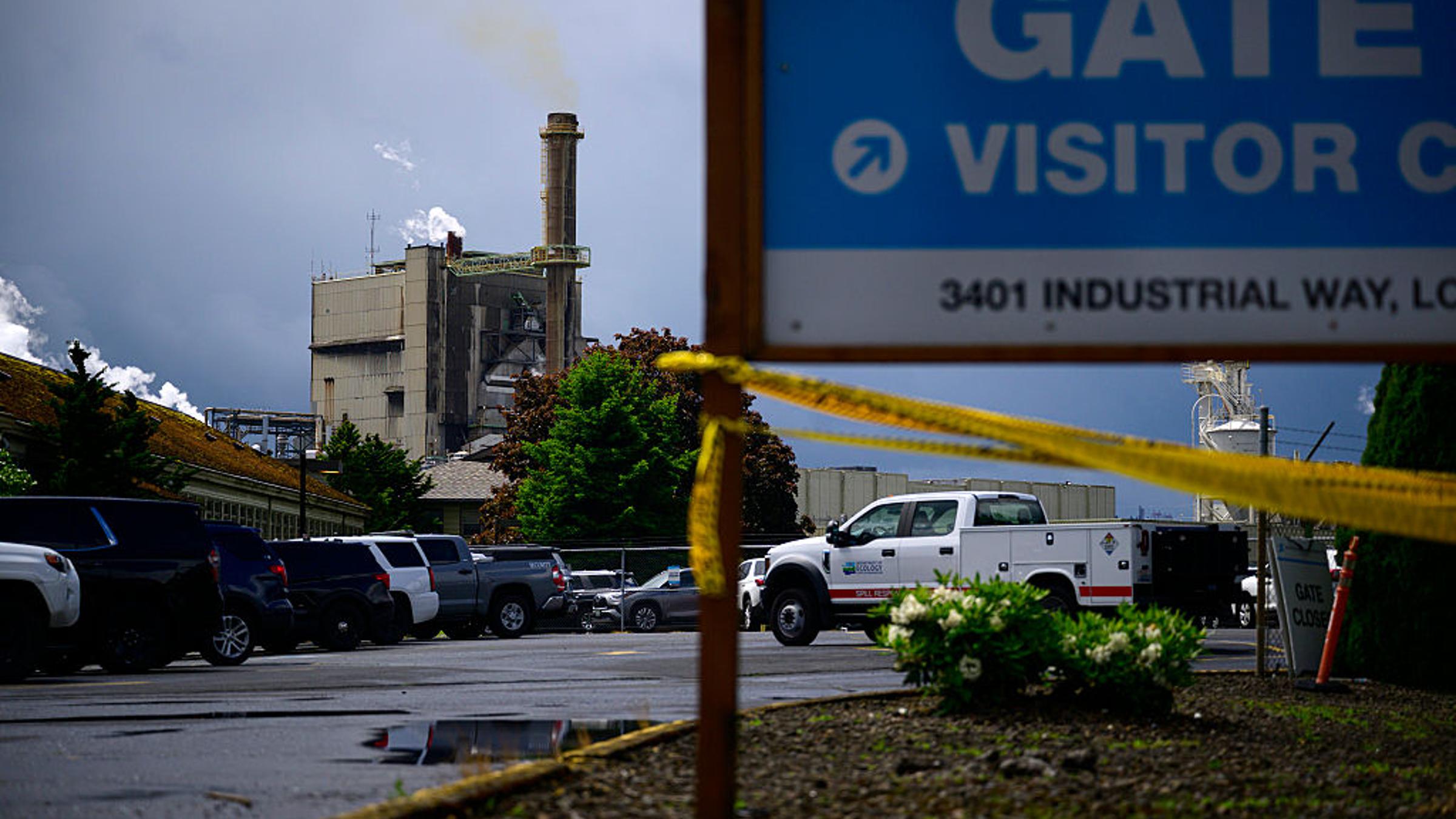 Back-to-Back Chemical Disasters Strike as Trump Seeks to Roll Back Safety Rules