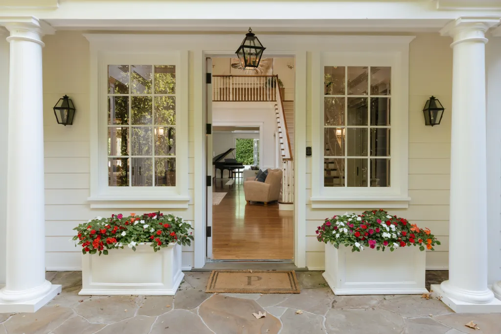 The entryway.