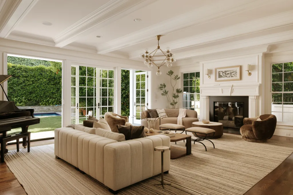 The home occupies 7,318 square feet.