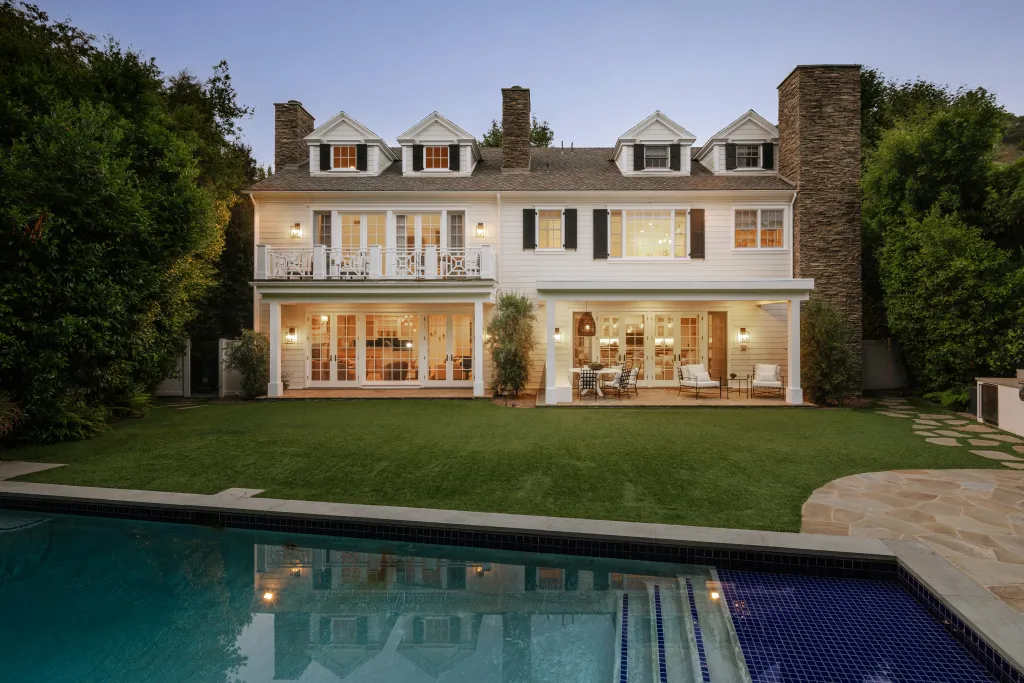 Sarah Michelle Gellar and Freddie Prinze Jr. are closing a chapter on the Los Angeles home where they raised their family.