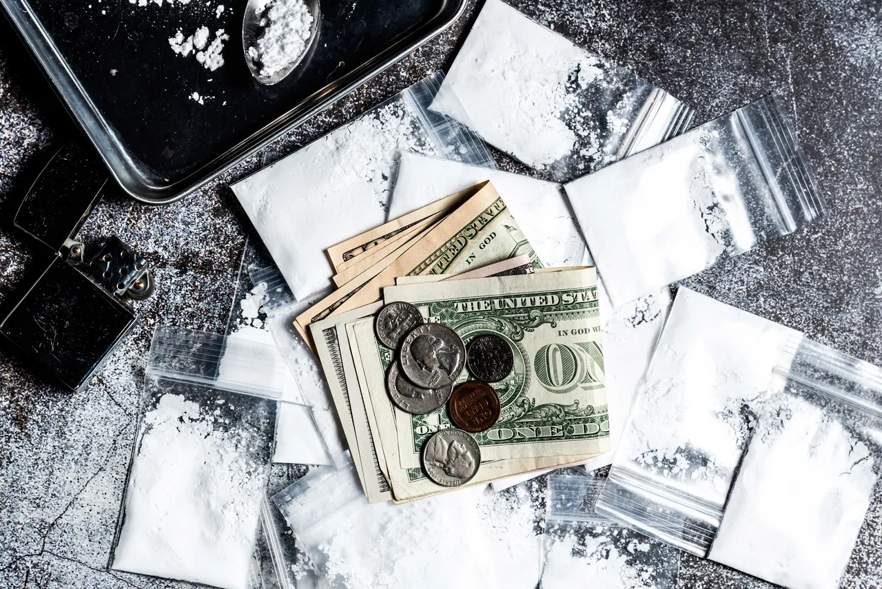 These Instagram Ads Sure Seem to Be Selling Cocaine Accessories