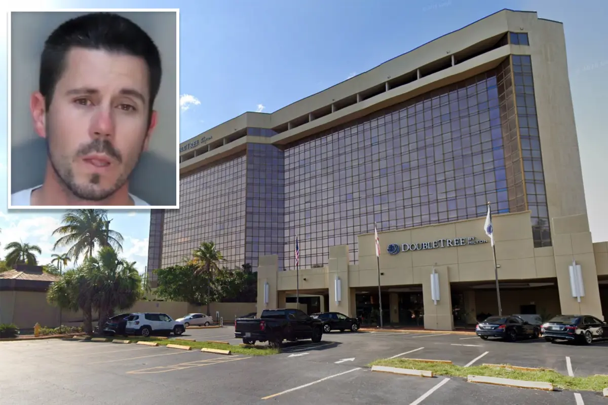 Secret Service employee allegedly exposed himself, masturbated in front of guests at Miami hotel