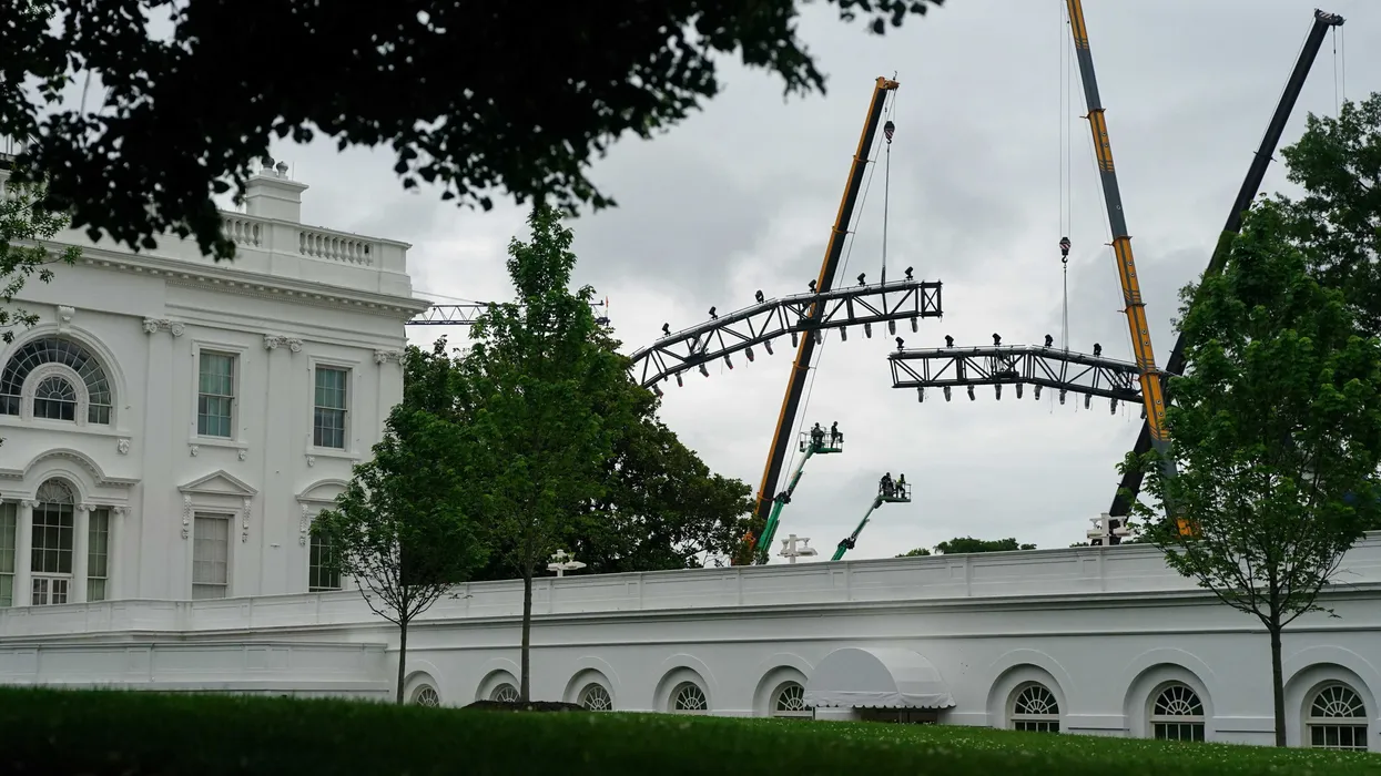 Trump’s ‘tacky’ White House makeover reaches new heights amid ‘bug infestation’: report