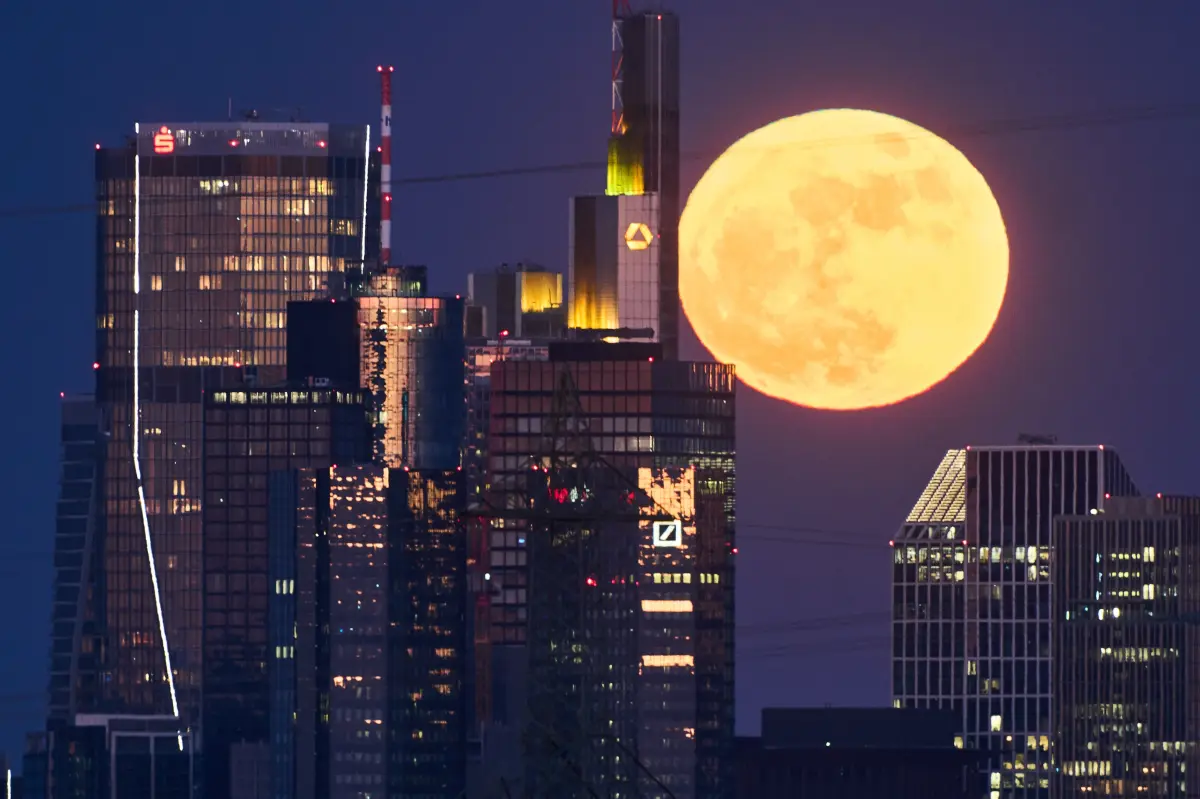 The only Blue Moon of 2026 rises this weekend — here’s how to get the best view of the ‘micromoon’