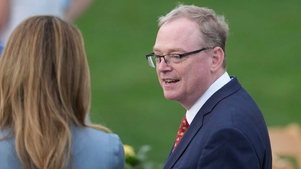 ​Internet mocks ‘shameless creature’ Trump official over ‘optimistic’ consumer claims