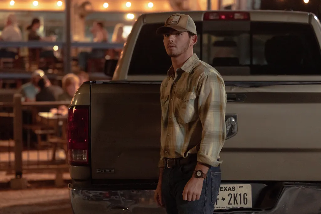 Finn Little as Carter in Dutton Ranch, episode 3, season 1.
