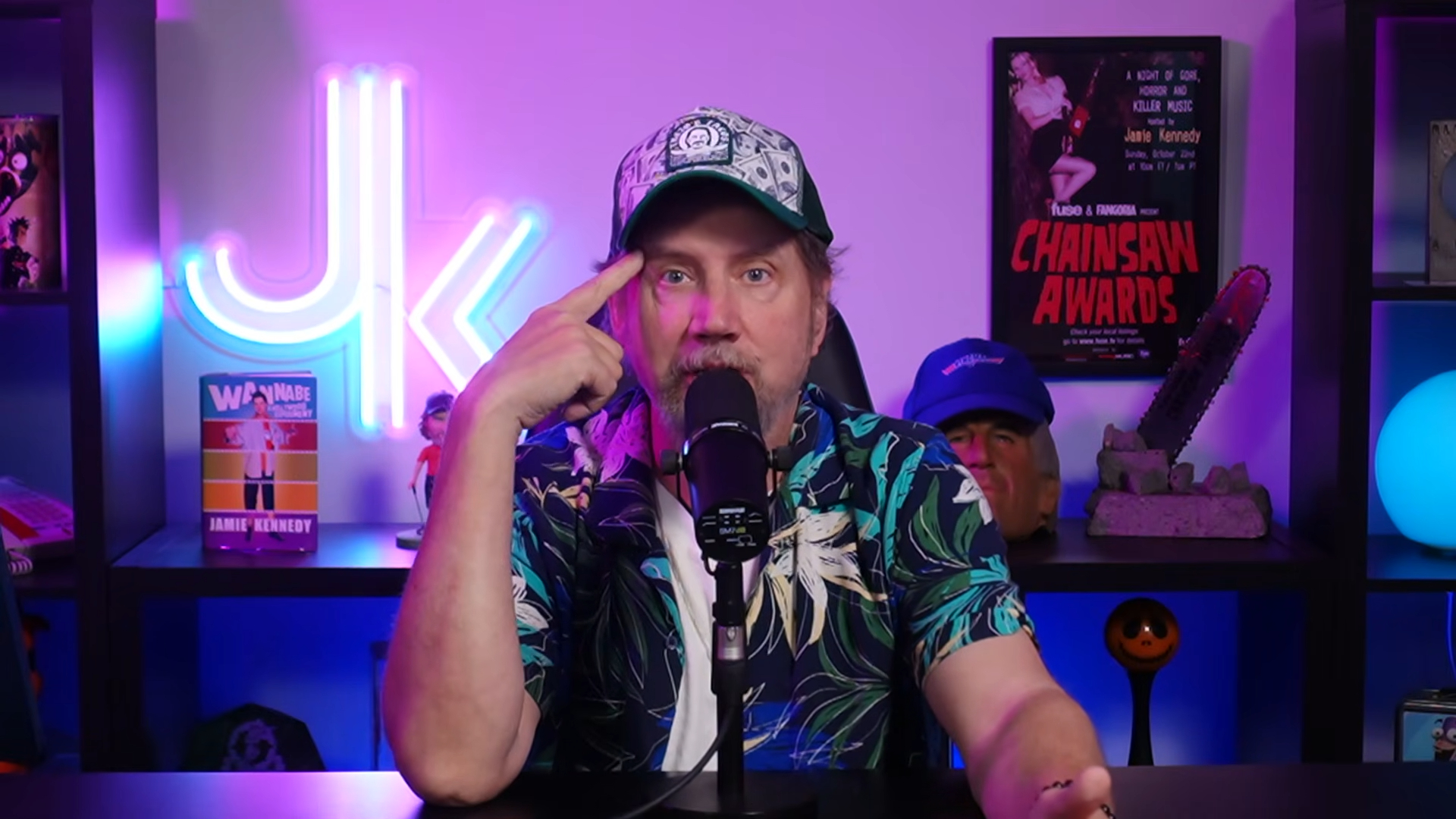 Jamie Kennedy called out Mark Hamill for his "crazy" Donald Trump rhetoric.