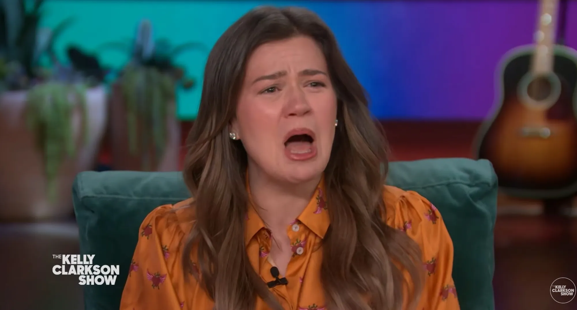 Kelly Clarkson crying on her talk show.