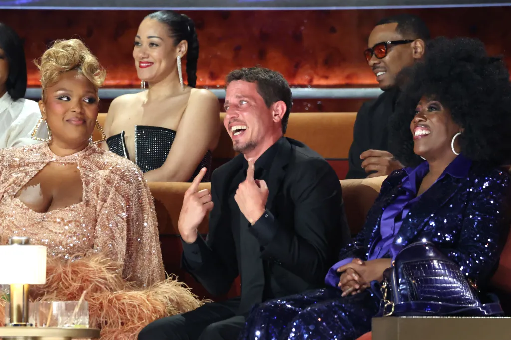 Lizzo, Cynthia Kaye McWilliams, Tony Hinchcliffe, Duane Martin, and Sheryl Underwood watching The Roast of Kevin Hart.