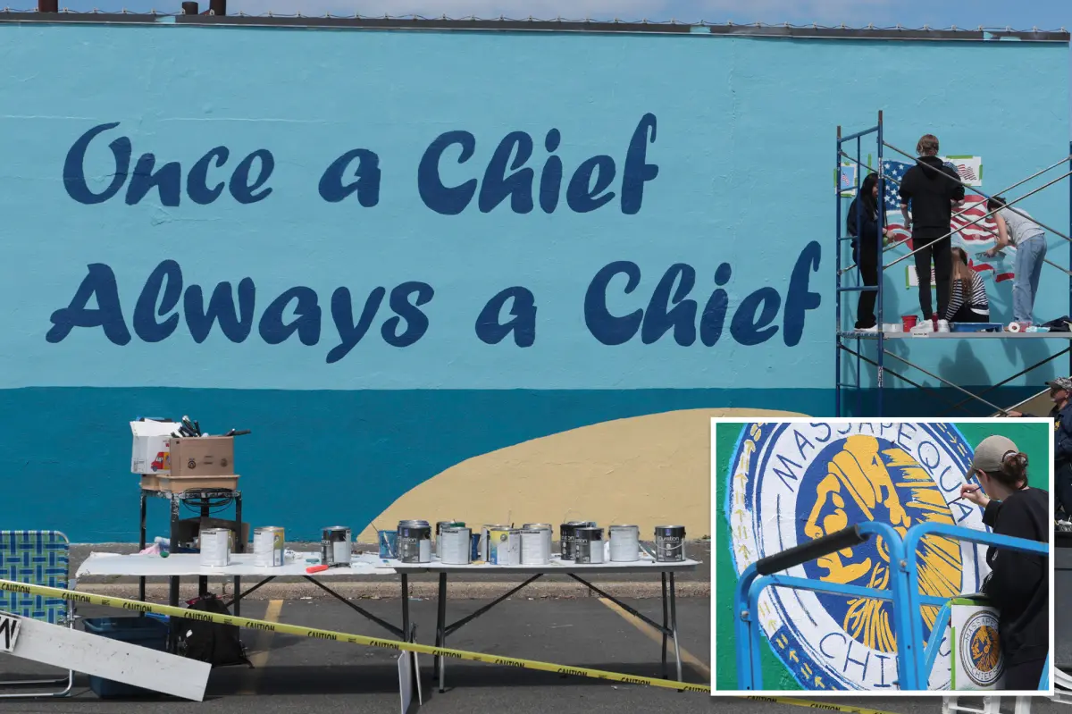 Massapequa students defiantly paint huge, lasting Chiefs message in defiance of Gov. Hochul: ‘Always a Chief’